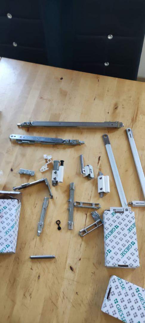 Pièces de réparation fenêtres Paris