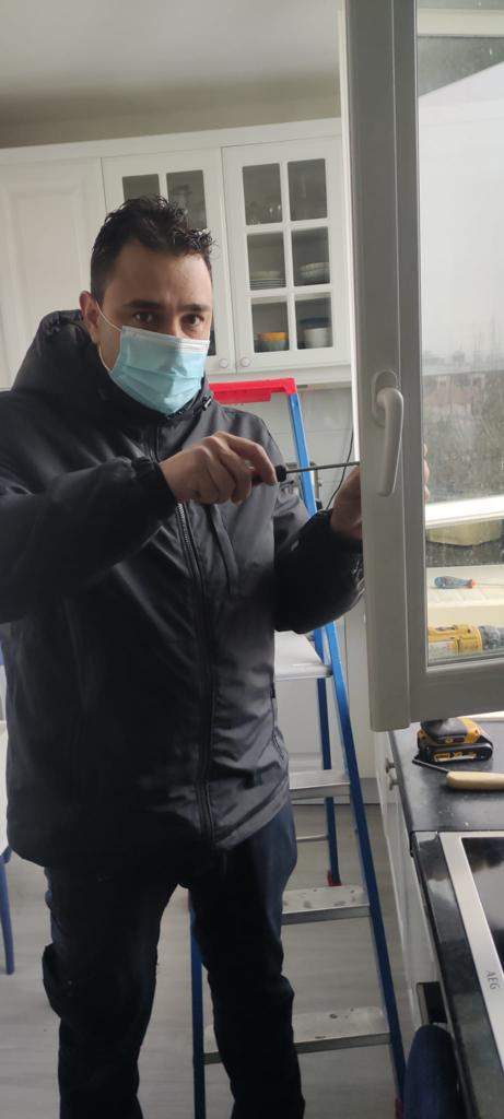 Service réparation fenêtres Paris