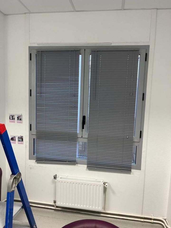 Service réparation fenêtres Paris