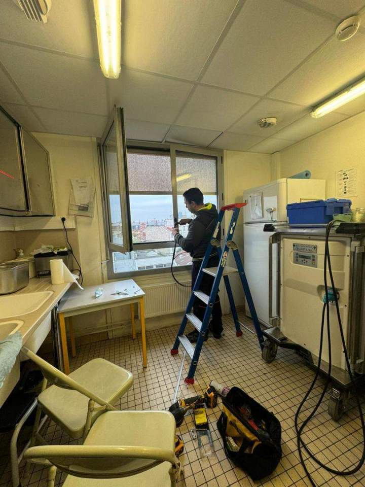 Service réparation fenêtres Paris